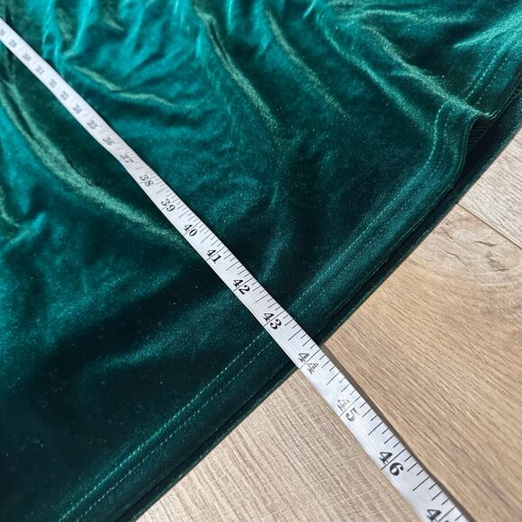 Ivy City Women's Scarlett Velvet Green Puff Sleeve Square Neck Dress 3X - Picture 16 of 16